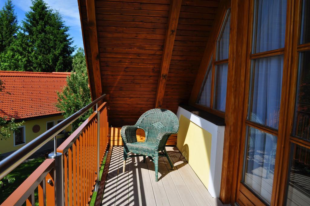Haus Schoenegger Kitzeck im Sausal Exterior photo